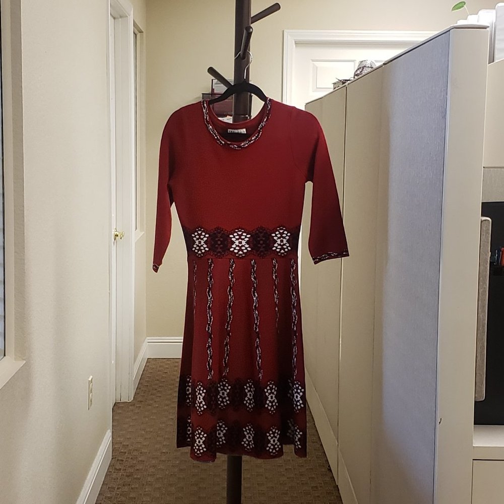 Neiman Marcus Long Sleeve Sweater Dress Red with Design